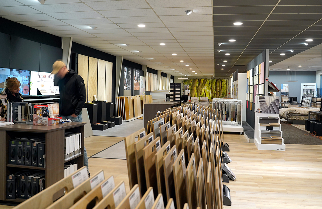 De winkel Vloer Plus Cruquius met onze diensten voor inmeten en monteren